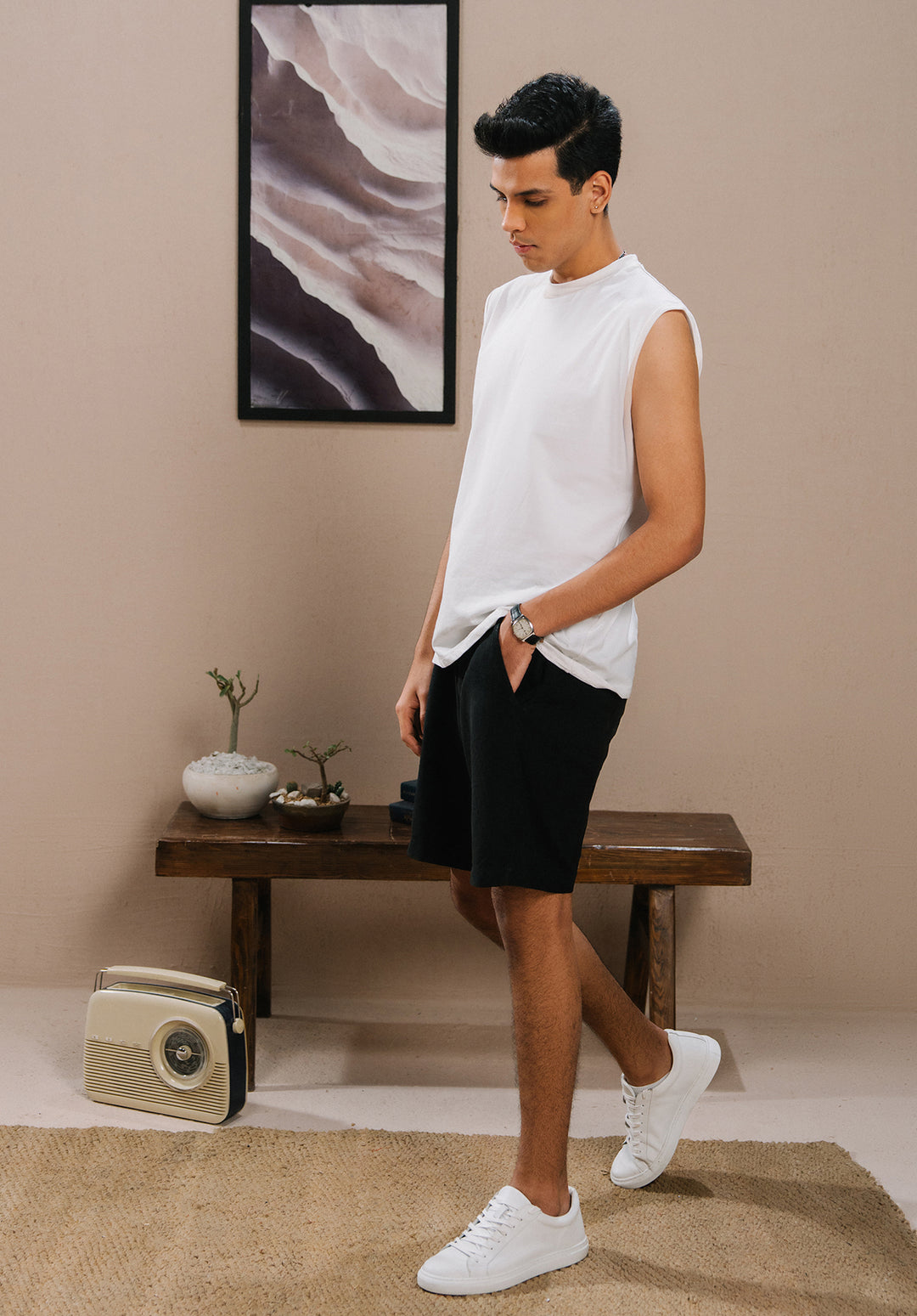 White Men Sleeveless Crewneck Tshirt