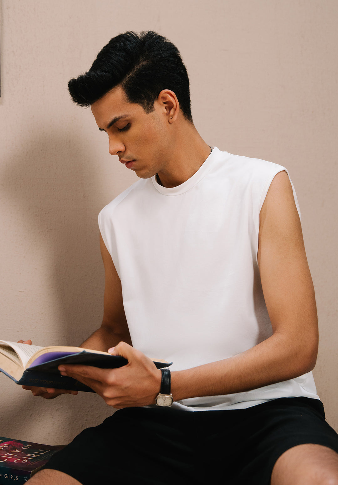 White Men Sleeveless Crewneck Tshirt