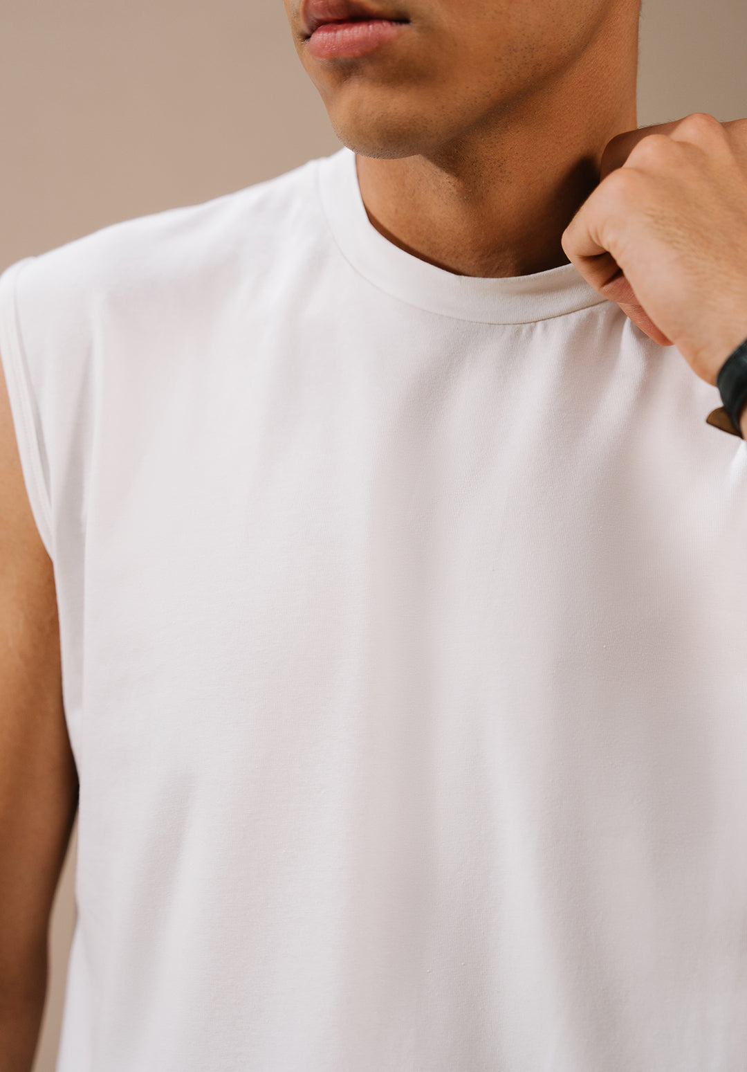White Men Sleeveless Crewneck Tshirt