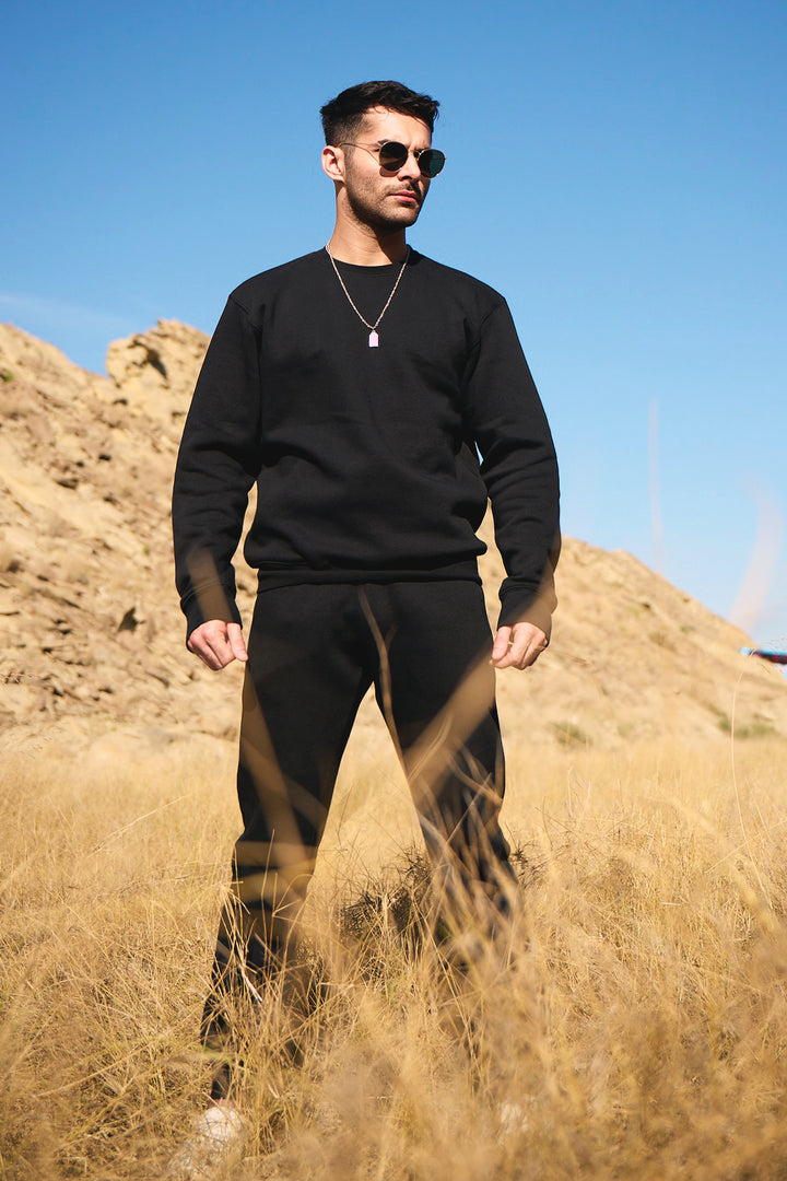 BLACK SWEATSUIT