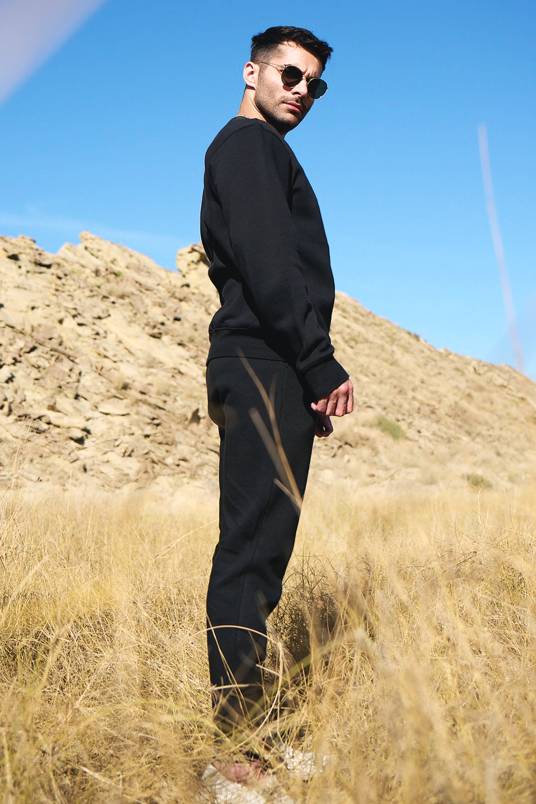 BLACK SWEATSUIT